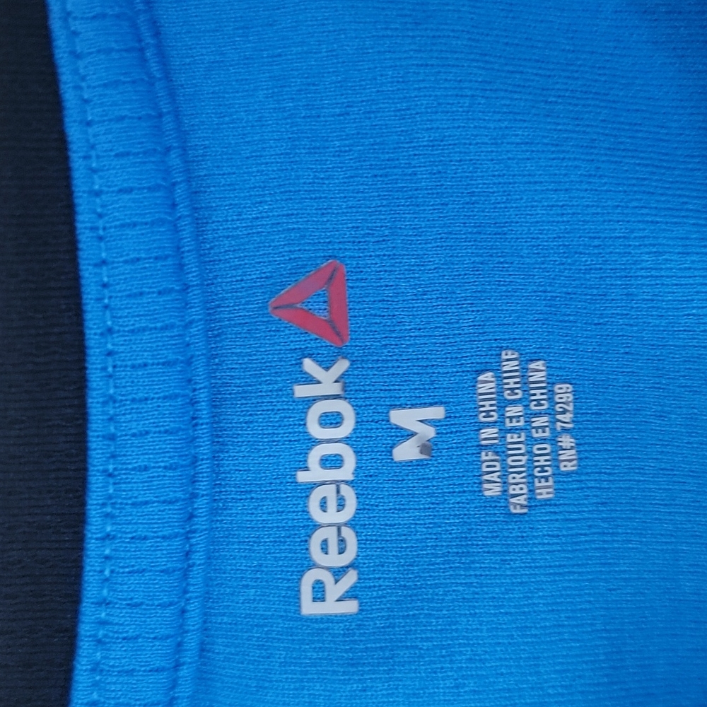 M Reebok t-shirt - Picture 3 of 3